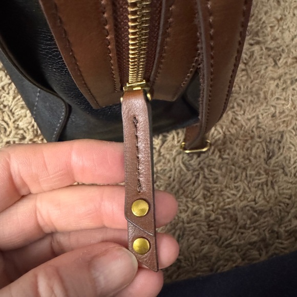 Chic Black and Brown Handbag - Picture 8 of 11